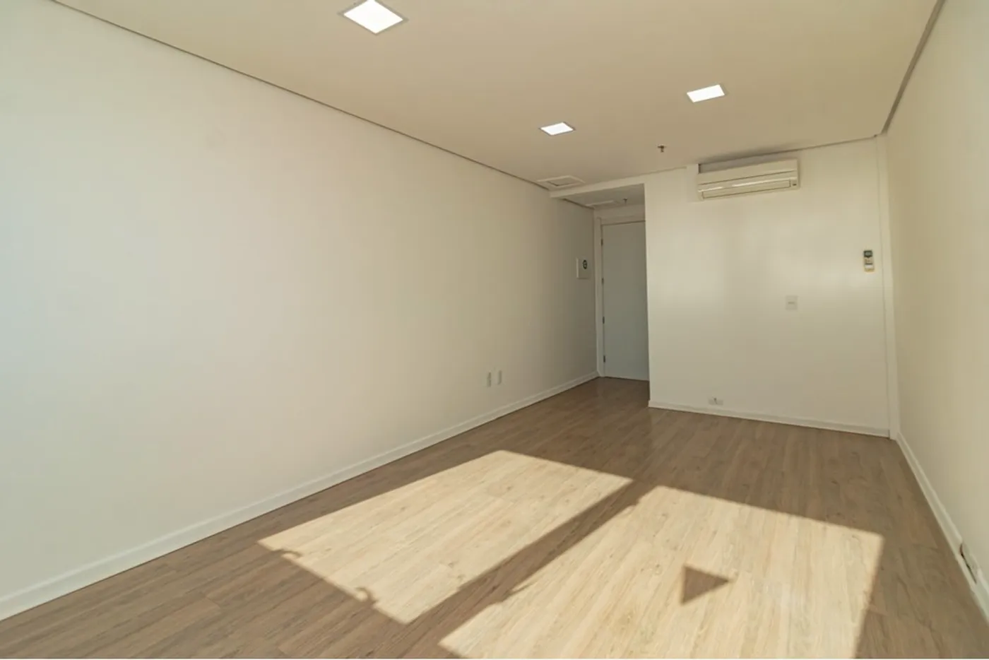 SSAB 4556 Sala 612491035-12 - REMAX Trend Exclusividades SSAB 4556 Sala 612491035-12 - REMAX Trend Exclusividades