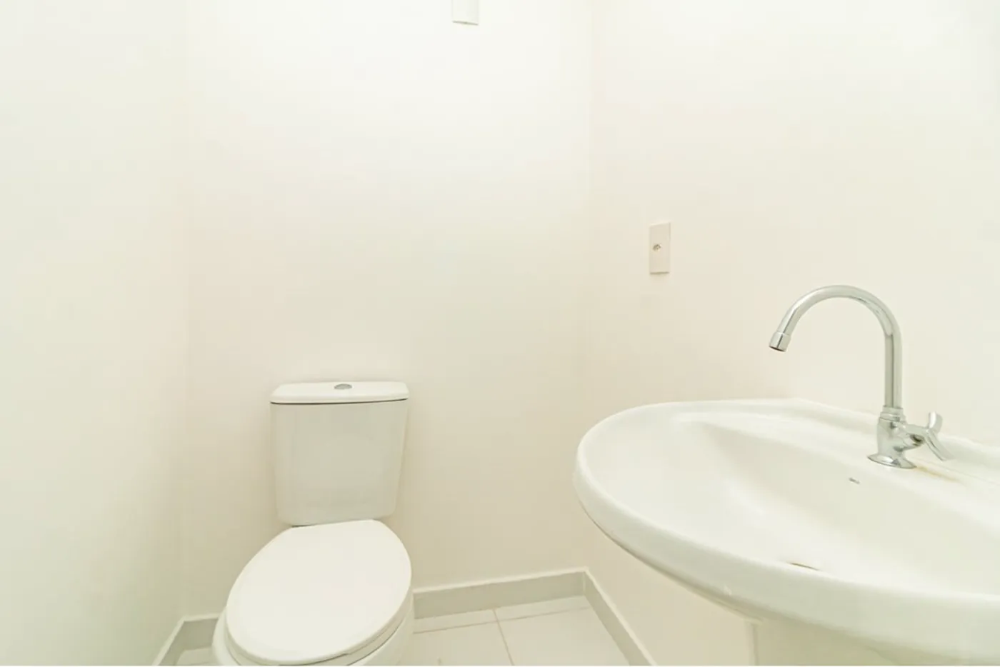 SSAB 4556 Sala 612491035-12 - REMAX Trend Exclusividades SSAB 4556 Sala 612491035-12 - REMAX Trend Exclusividades