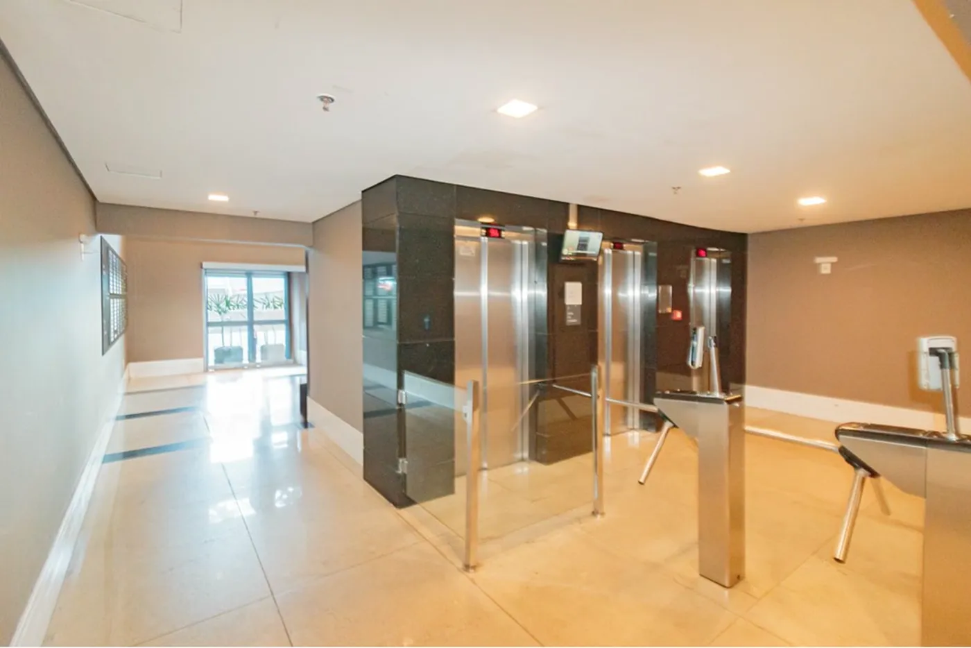 SSAB 4556 Sala 612491035-12 - REMAX Trend Exclusividades SSAB 4556 Sala 612491035-12 - REMAX Trend Exclusividades