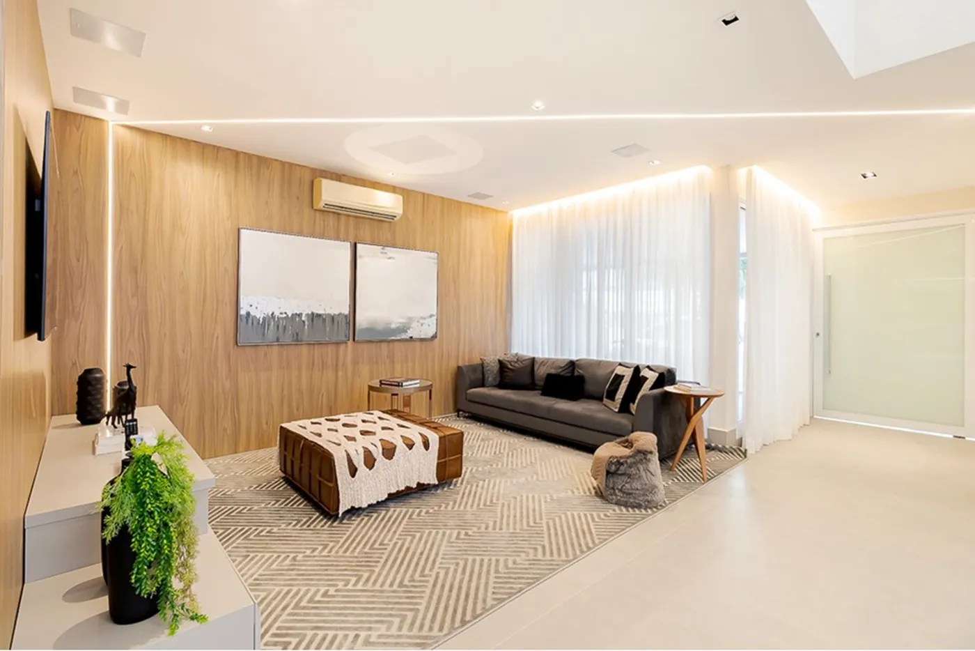 AI 106 601081011-52 - REMAX Lepex Exclusividades