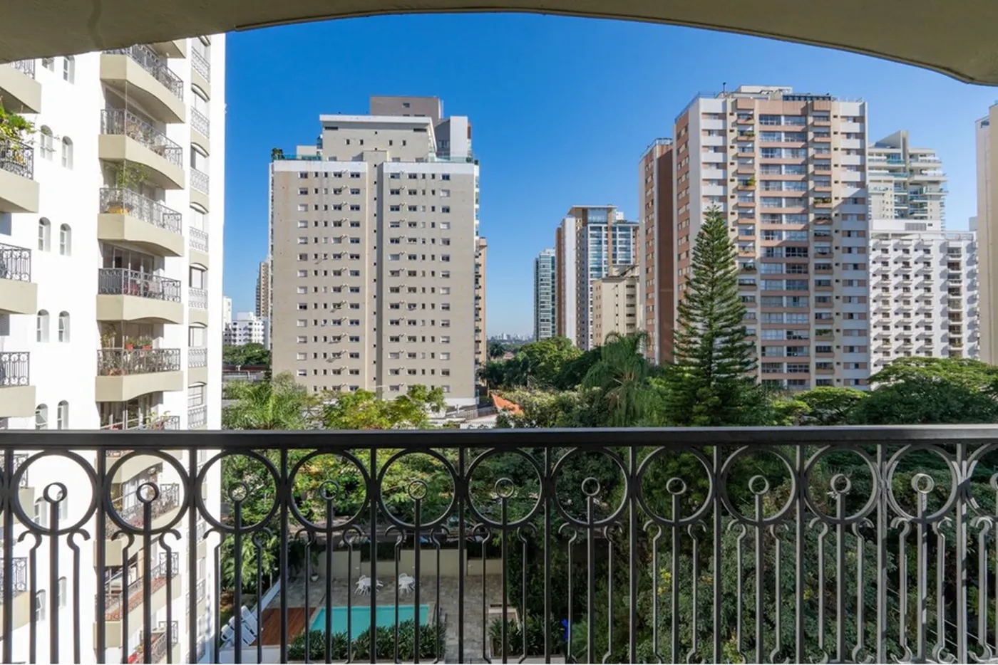 CBADMS 1212 Apto 601241044-37 - REMAX Ville Exclusividades
