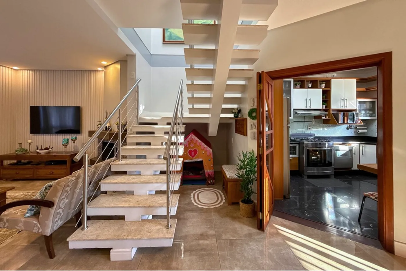 SJI 126 Casa 610241038-7 - REMAX 520 Exclusividades SJI 126 Casa 610241038-7 - REMAX 520 Exclusividades