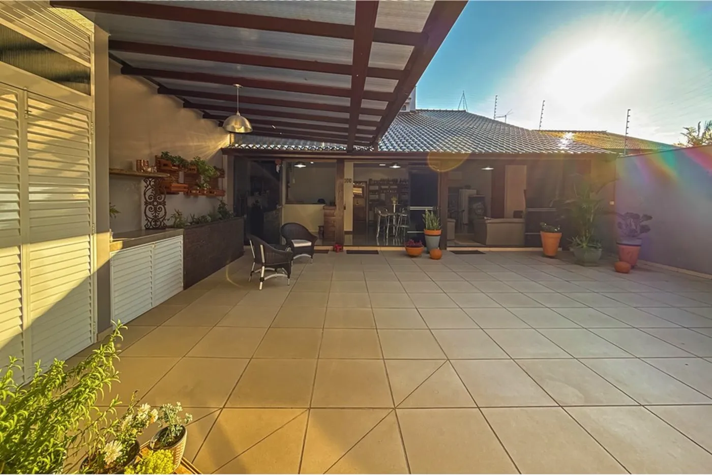 SJI 126 Casa 610241038-7 - REMAX 520 Exclusividades SJI 126 Casa 610241038-7 - REMAX 520 Exclusividades