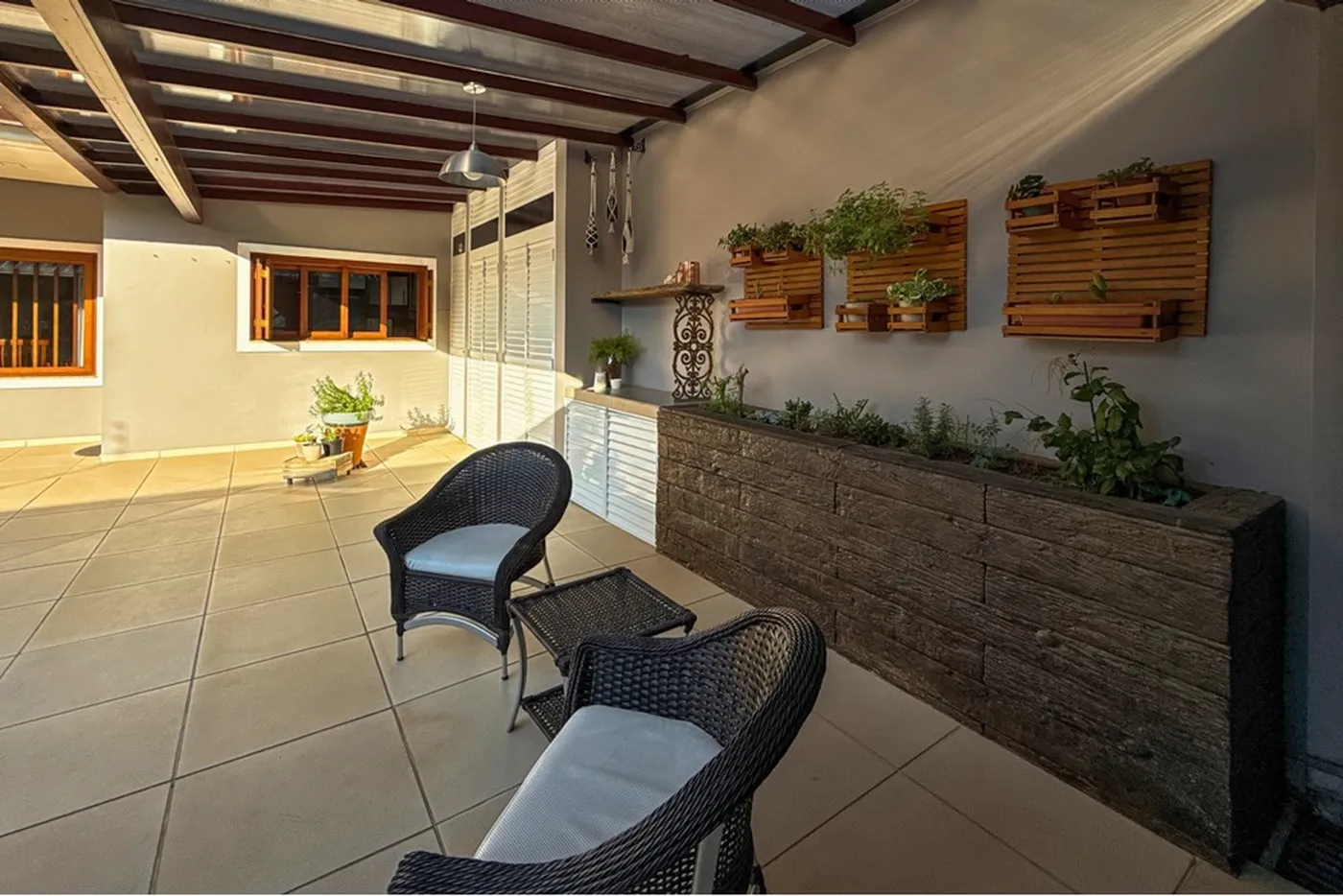 SJI 126 Casa 610241038-7 - REMAX 520 Exclusividades SJI 126 Casa 610241038-7 - REMAX 520 Exclusividades