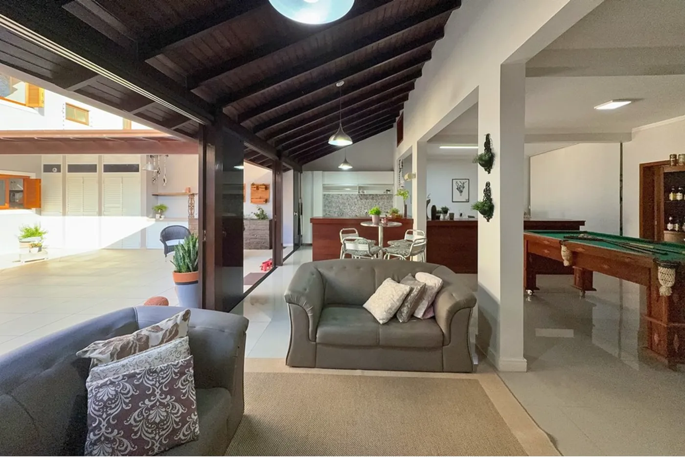 SJI 126 Casa 610241038-7 - REMAX 520 Exclusividades SJI 126 Casa 610241038-7 - REMAX 520 Exclusividades