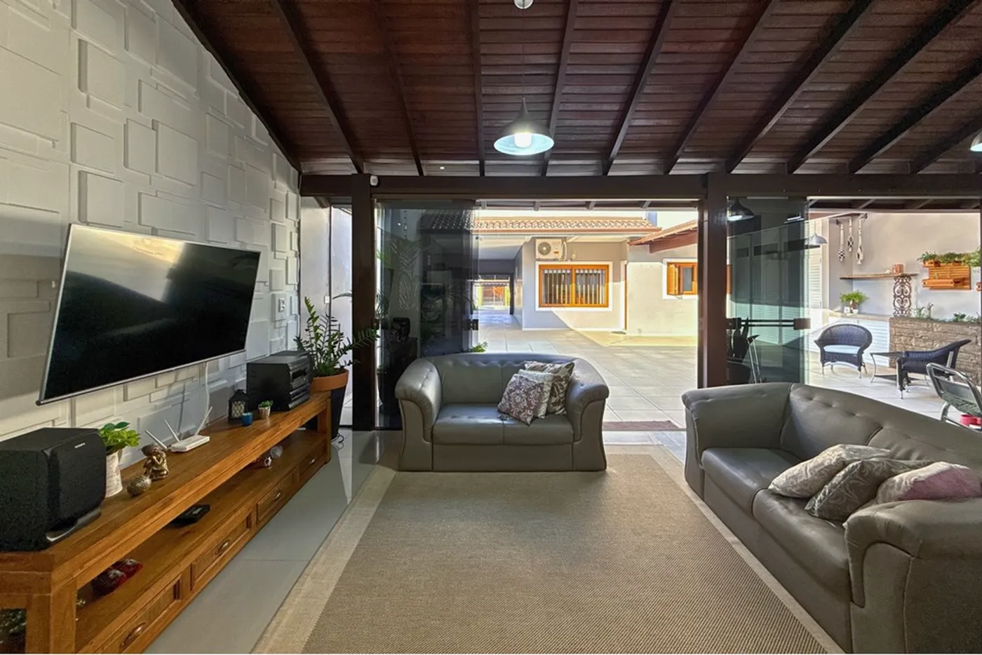 SJI 126 Casa 610241038-7 - REMAX 520 Exclusividades SJI 126 Casa 610241038-7 - REMAX 520 Exclusividades