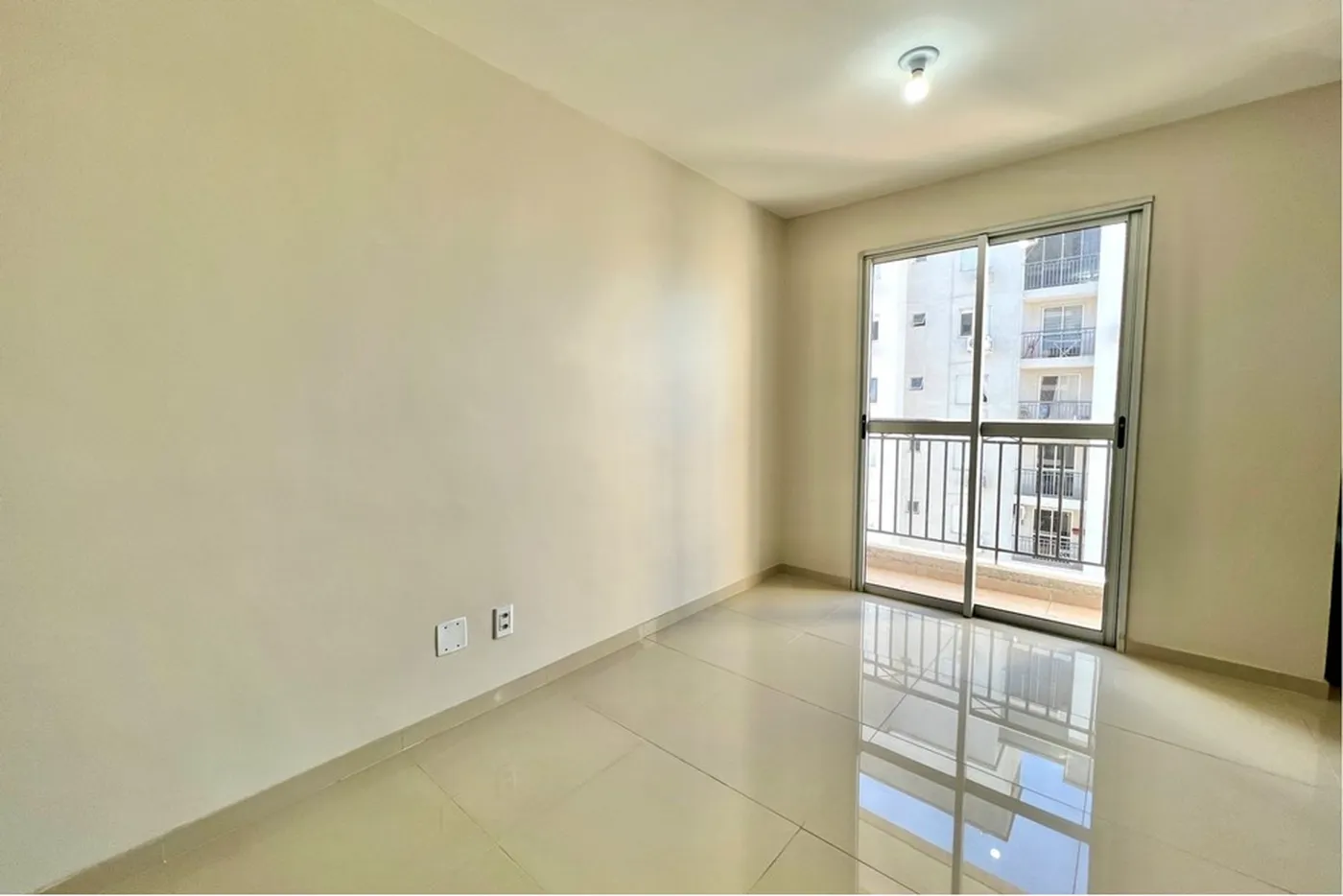 IADJ 50 Apto 610241012-188 - REMAX 520 Exclusividades IADJ 50 Apto 610241012-188 - REMAX 520 Exclusividades