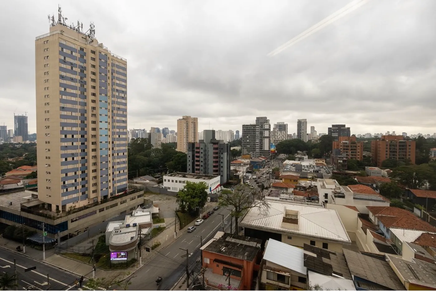SAAP 1000 Sala 601971032-109 - REMAX Empire Exclusividades SAAP 1000 Sala 601971032-109 - REMAX Empire Exclusividades