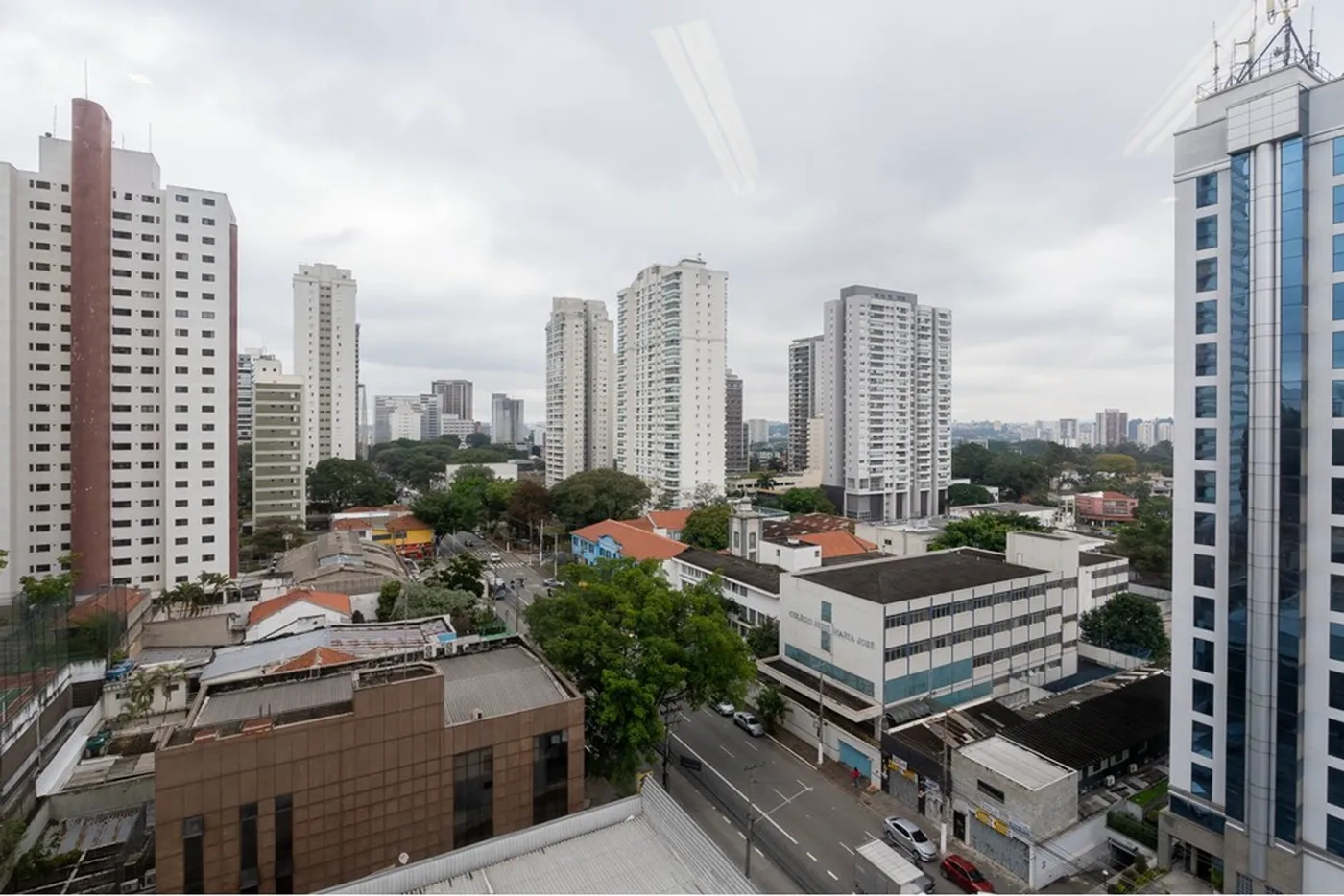 SAAP 1000 Sala 601971032-109 - REMAX Empire Exclusividades SAAP 1000 Sala 601971032-109 - REMAX Empire Exclusividades