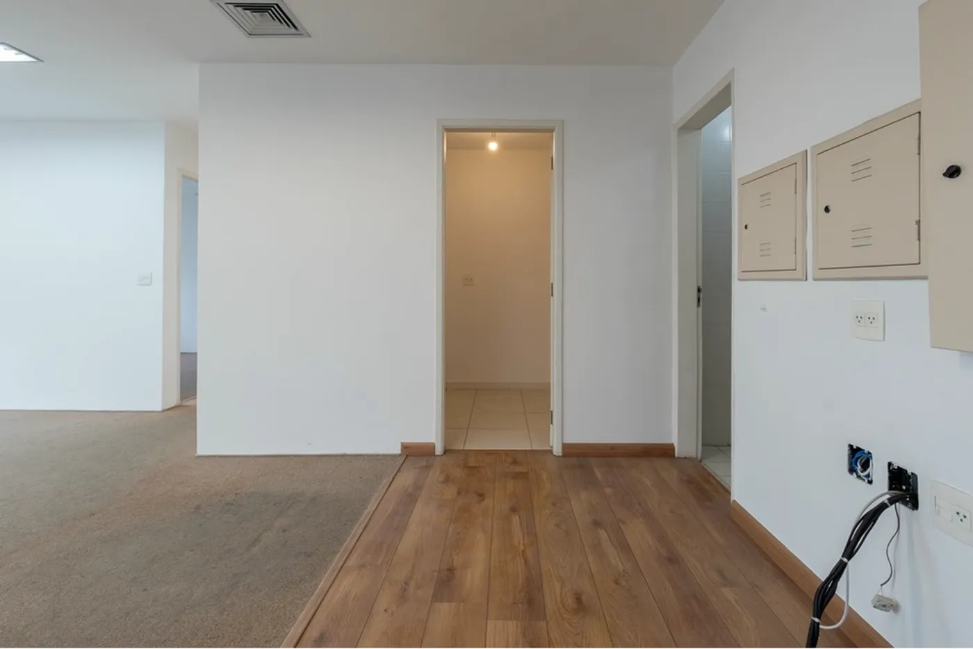SAAP 1000 Sala 601971032-109 - REMAX Empire Exclusividades SAAP 1000 Sala 601971032-109 - REMAX Empire Exclusividades