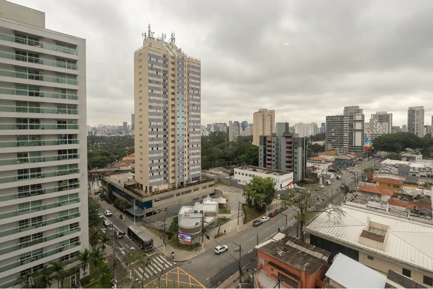 SAAP 1000 Sala 601971032-109 - REMAX Empire Exclusividades SAAP 1000 Sala 601971032-109 - REMAX Empire Exclusividades