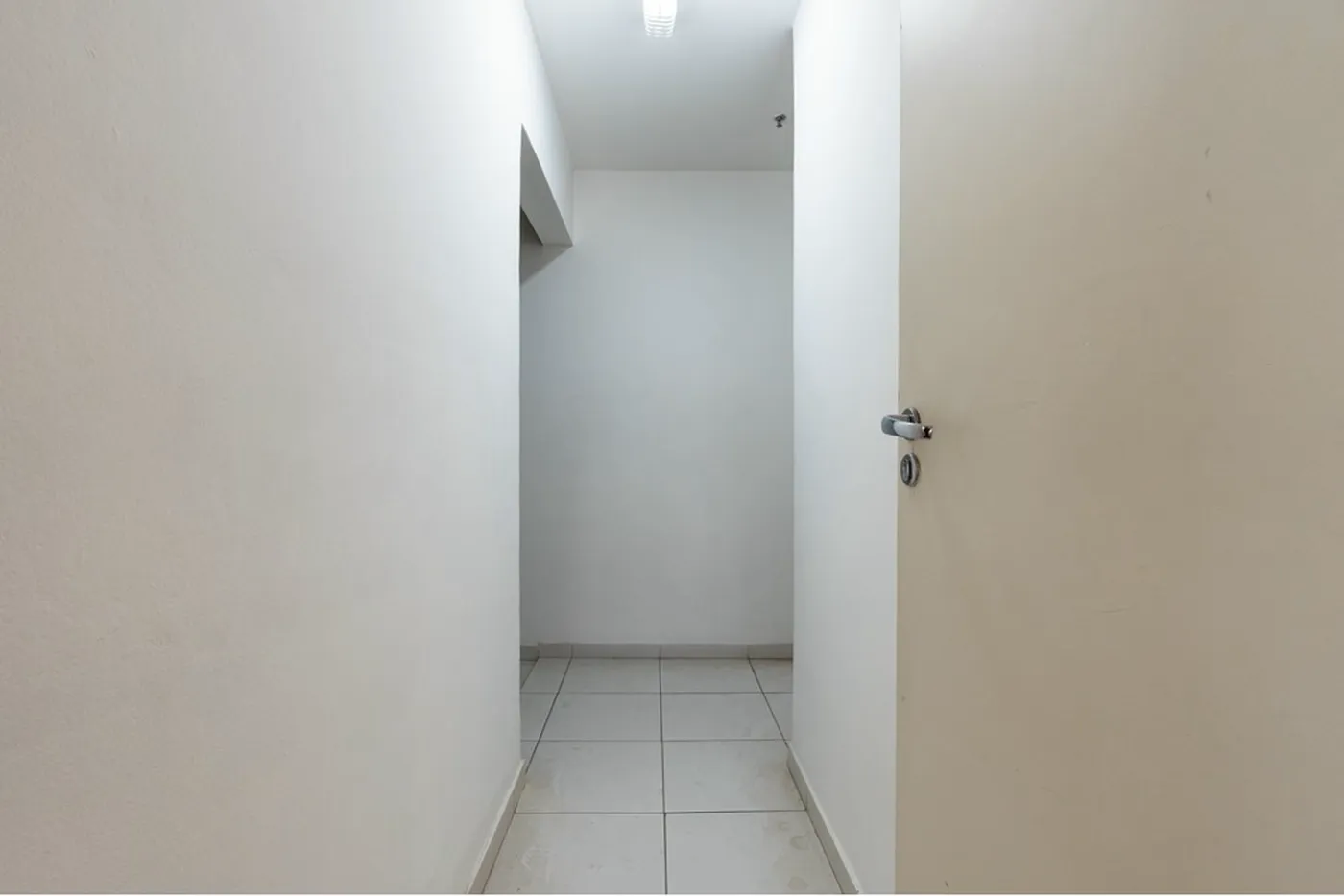 SAAP 1000 Sala 601971032-109 - REMAX Empire Exclusividades SAAP 1000 Sala 601971032-109 - REMAX Empire Exclusividades
