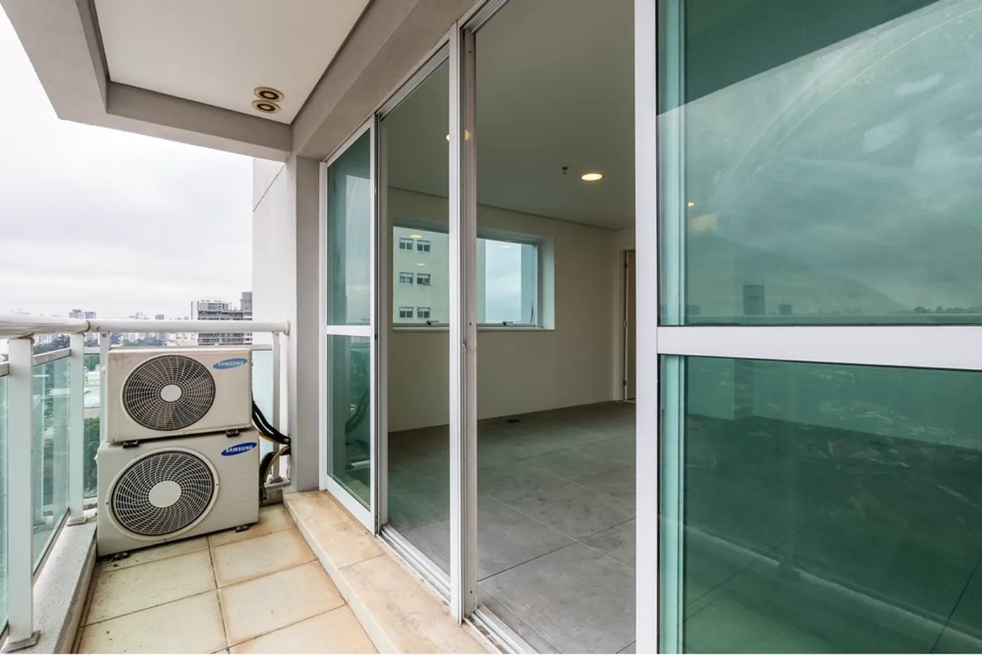 SANDJ 72 Sala 601971032-108 - REMAX Empire Exclusividades SANDJ 72 Sala 601971032-108 - REMAX Empire Exclusividades
