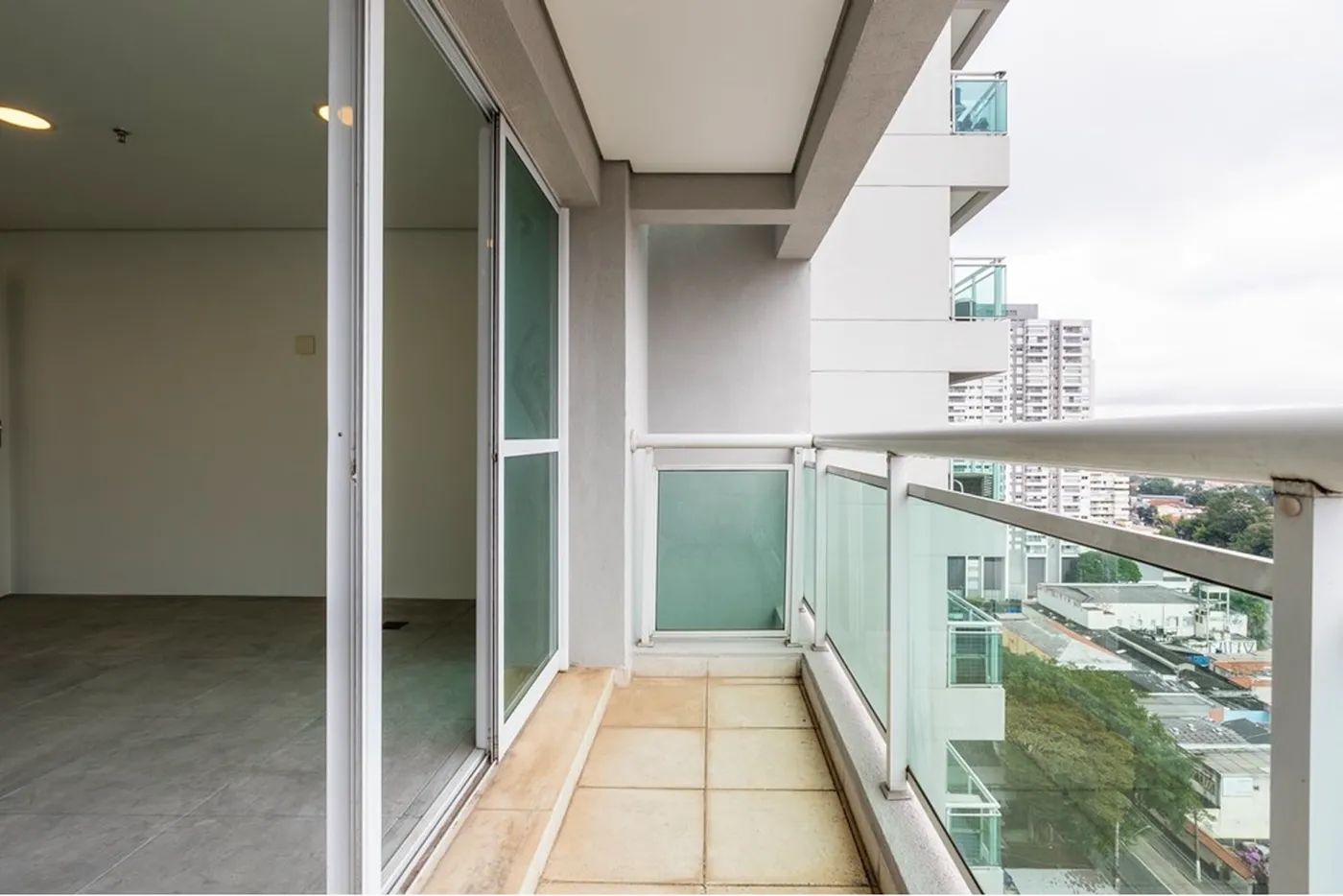 SANDJ 72 Sala 601971032-108 - REMAX Empire Exclusividades SANDJ 72 Sala 601971032-108 - REMAX Empire Exclusividades