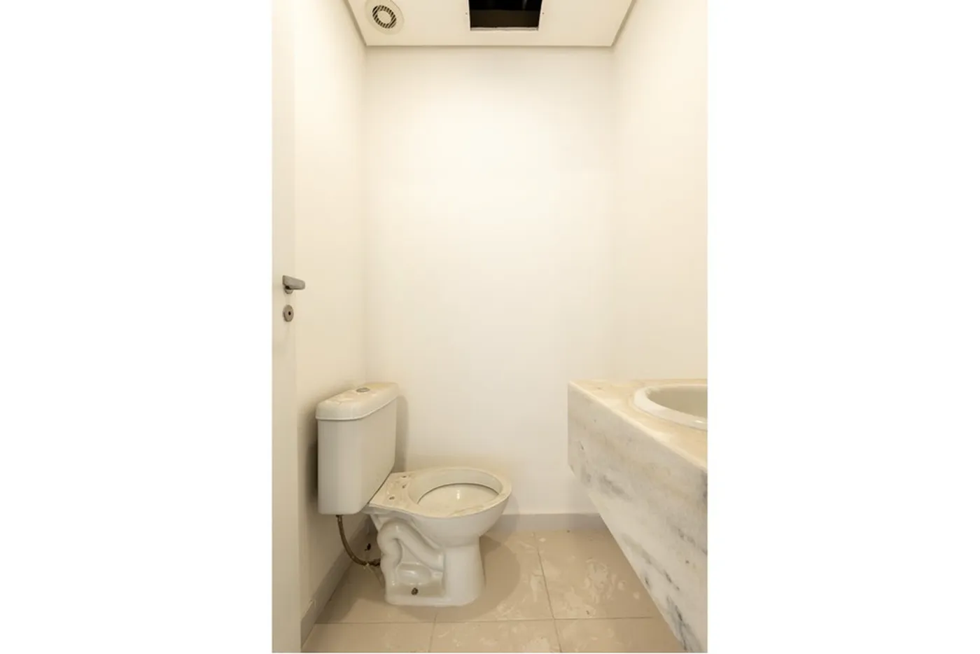SANDJ 72 Sala 601971032-108 - REMAX Empire Exclusividades SANDJ 72 Sala 601971032-108 - REMAX Empire Exclusividades