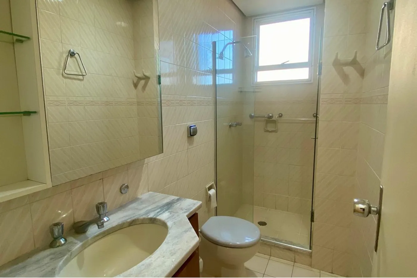 SCDE 954 Apto 612481035-61 - REMAX Andar de Cima Exclusividades