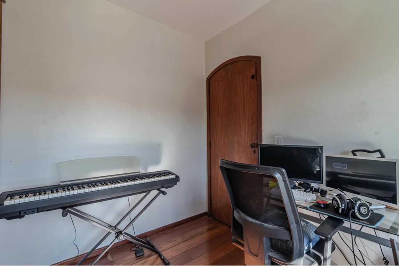 CI 200 Apto 612481075-21 - REMAX Andar de Cima Exclusividades