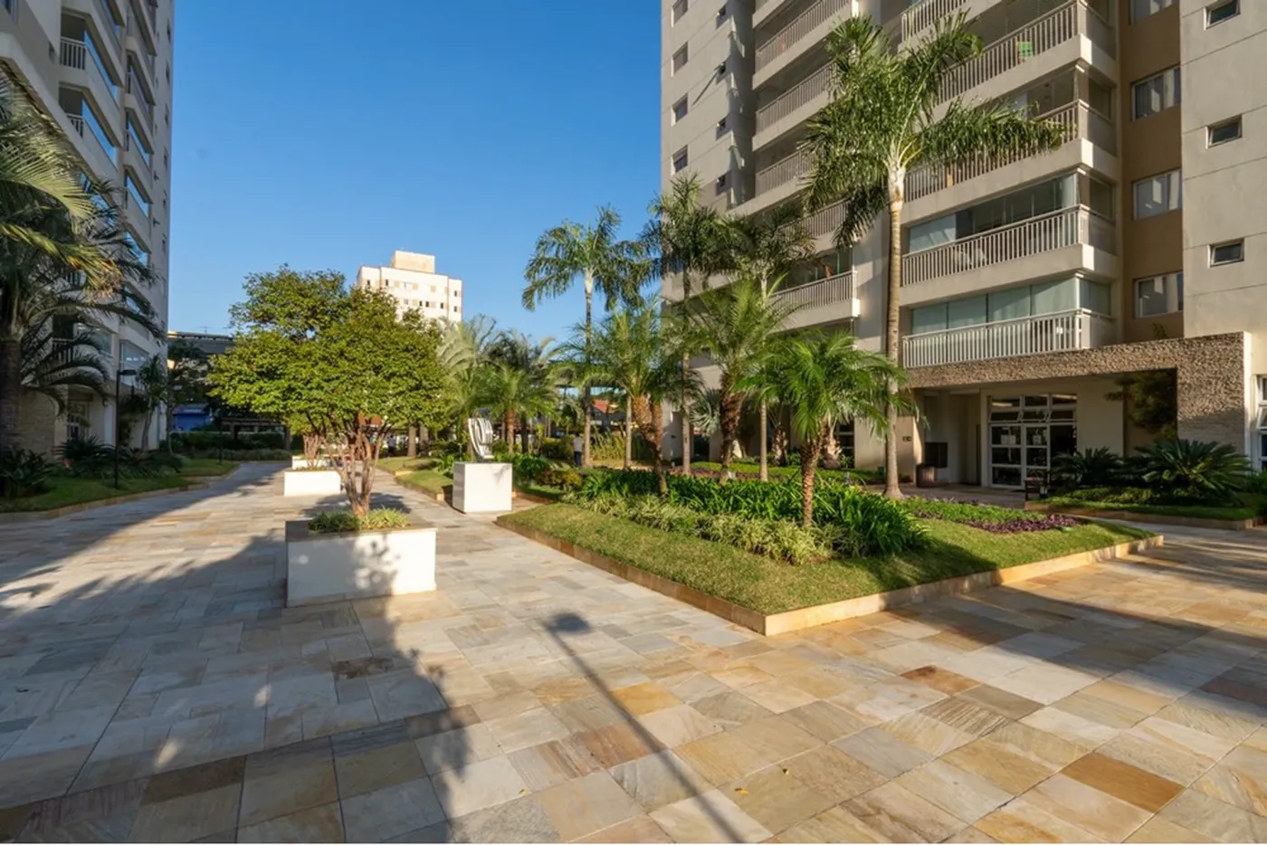 VCEB 520 Apto 601241006-48 - REMAX Ville Exclusividades