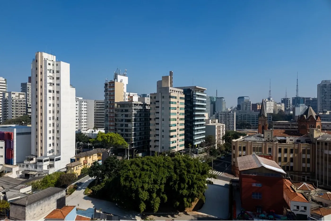 ACA 318 Apto 601971018-1235 - REMAX Empire Exclusividades ACA 318 Apto 601971018-1235 - REMAX Empire Exclusividades