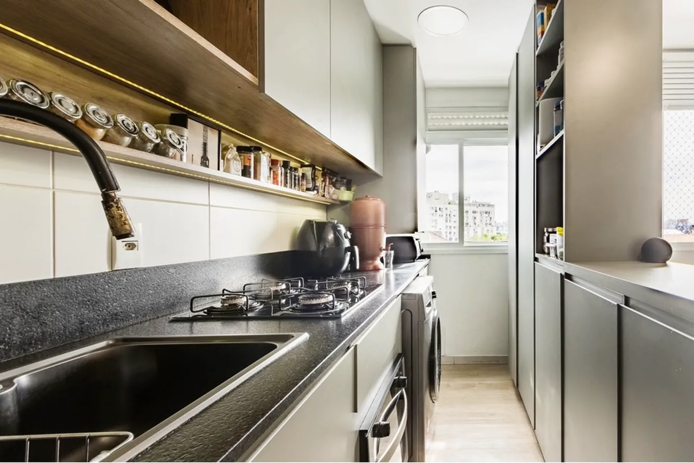 AF 95 Apto 612481004-81 - REMAX Andar de Cima Exclusividades