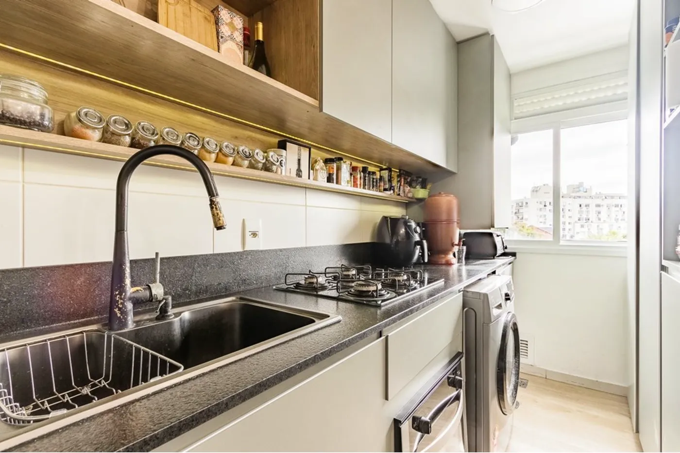 AF 95 Apto 612481004-81 - REMAX Andar de Cima Exclusividades