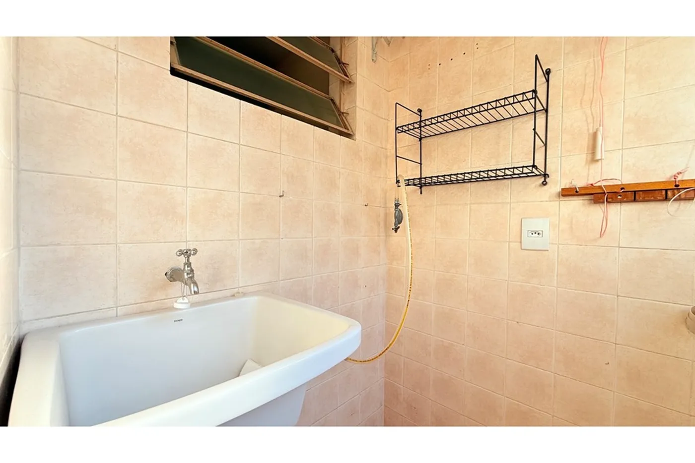 PSDG 853 Apto 610291022-41 - REMAX Capital Park Exclusividades