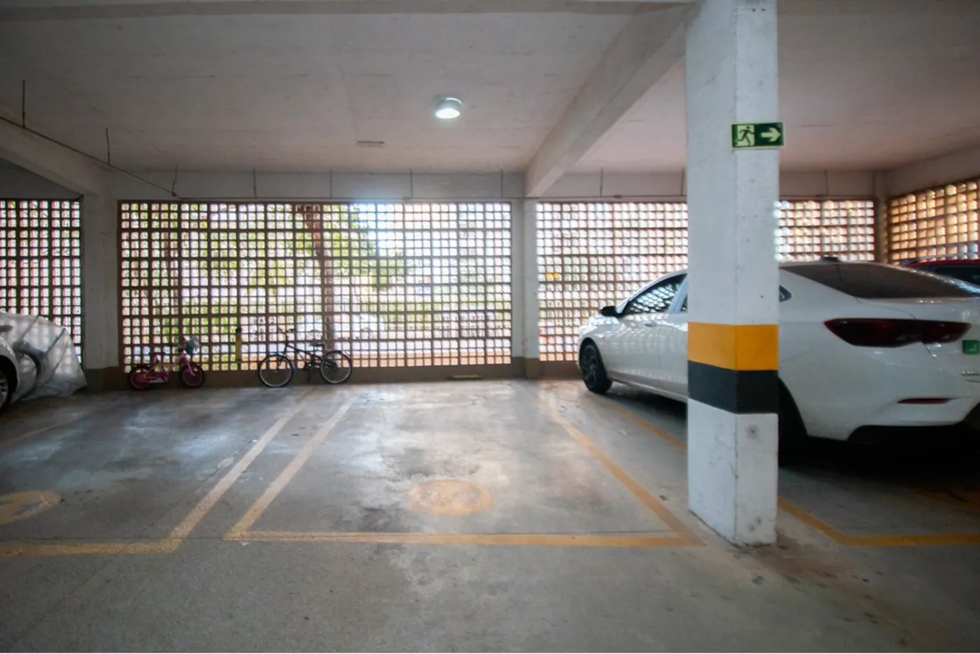 PDA 675 Apto 612491036-39 - REMAX Trend Exclusividades PDA 675 Apto 612491036-39 - REMAX Trend Exclusividades