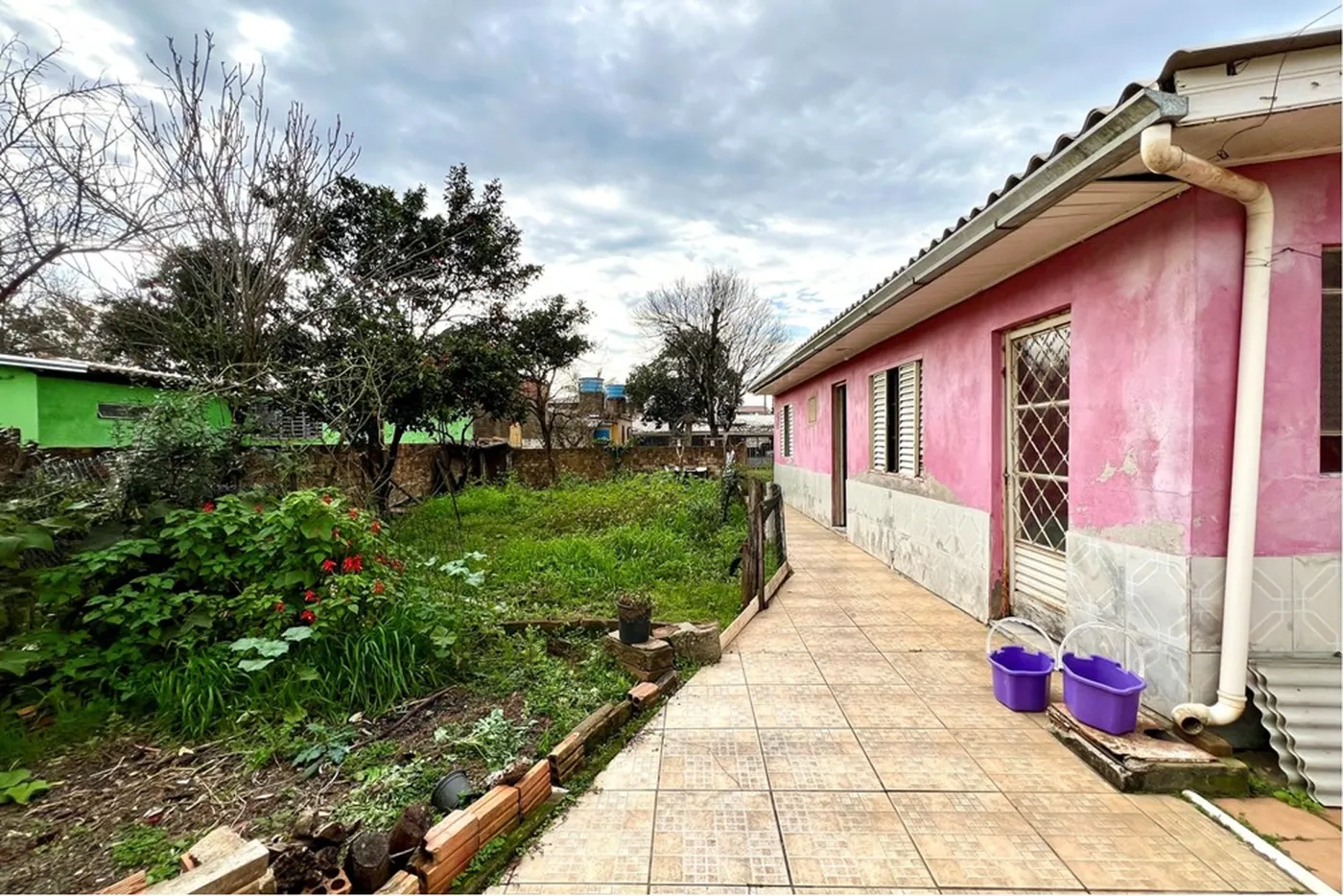 HJV 583 Lote 610241034-6 - REMAX 520 Exclusividades