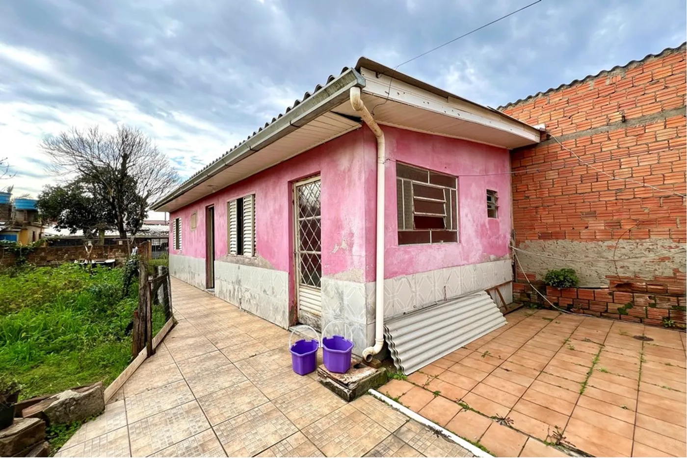 HJV 583 Lote 610241034-6 - REMAX 520 Exclusividades
