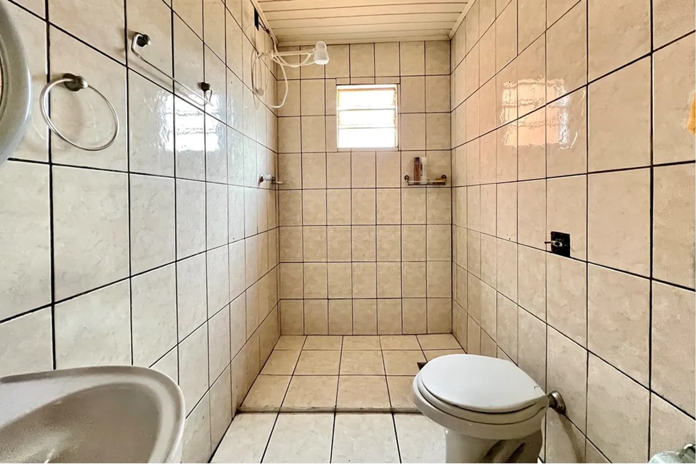 HJV 583 Lote 610241034-6 - REMAX 520 Exclusividades