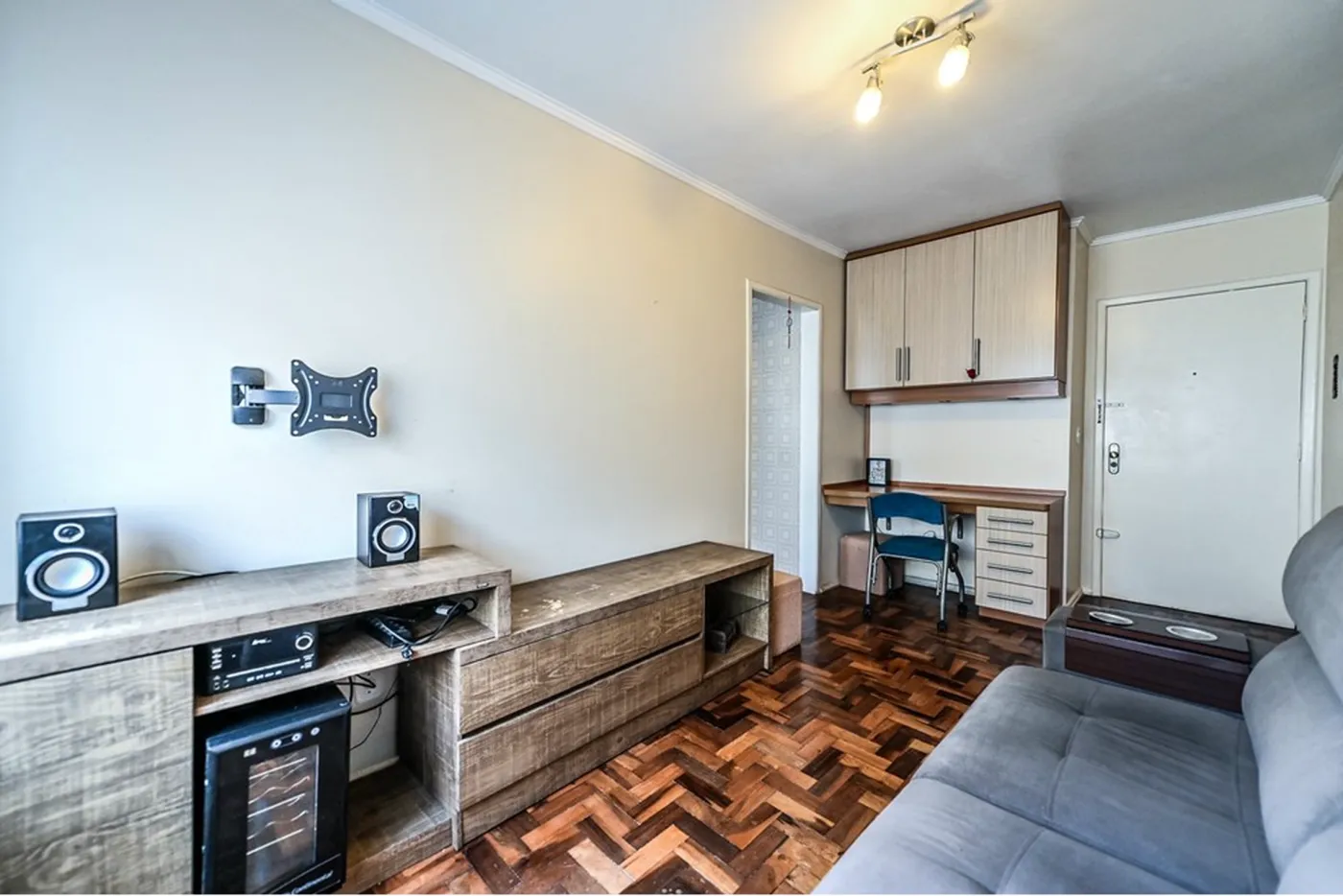 CT 820 Apto 612481037-100 - REMAX Andar de Cima Exclusividades