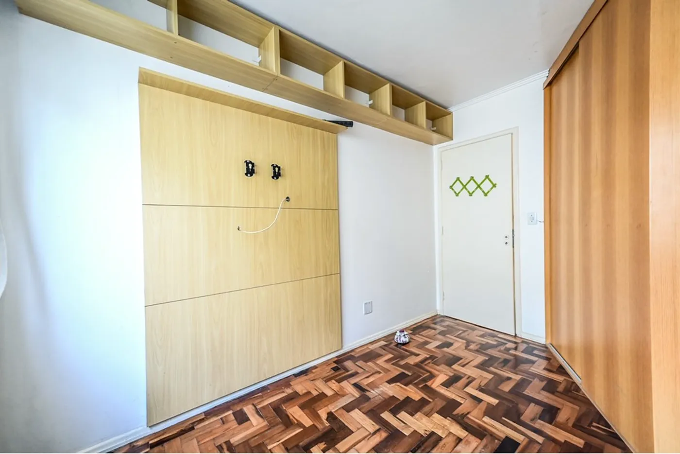 CT 820 Apto 612481037-100 - REMAX Andar de Cima Exclusividades