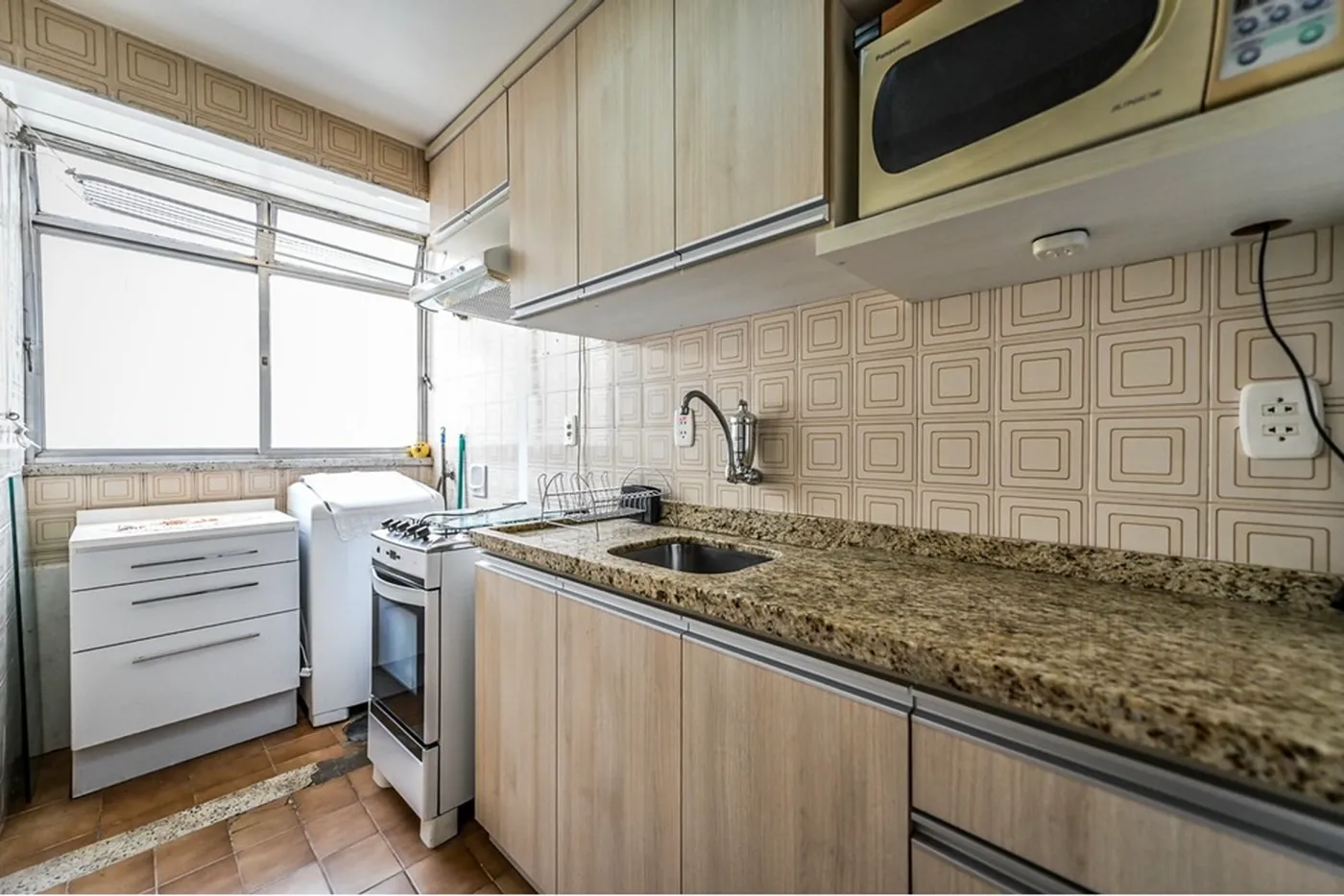 CT 820 Apto 612481037-100 - REMAX Andar de Cima Exclusividades