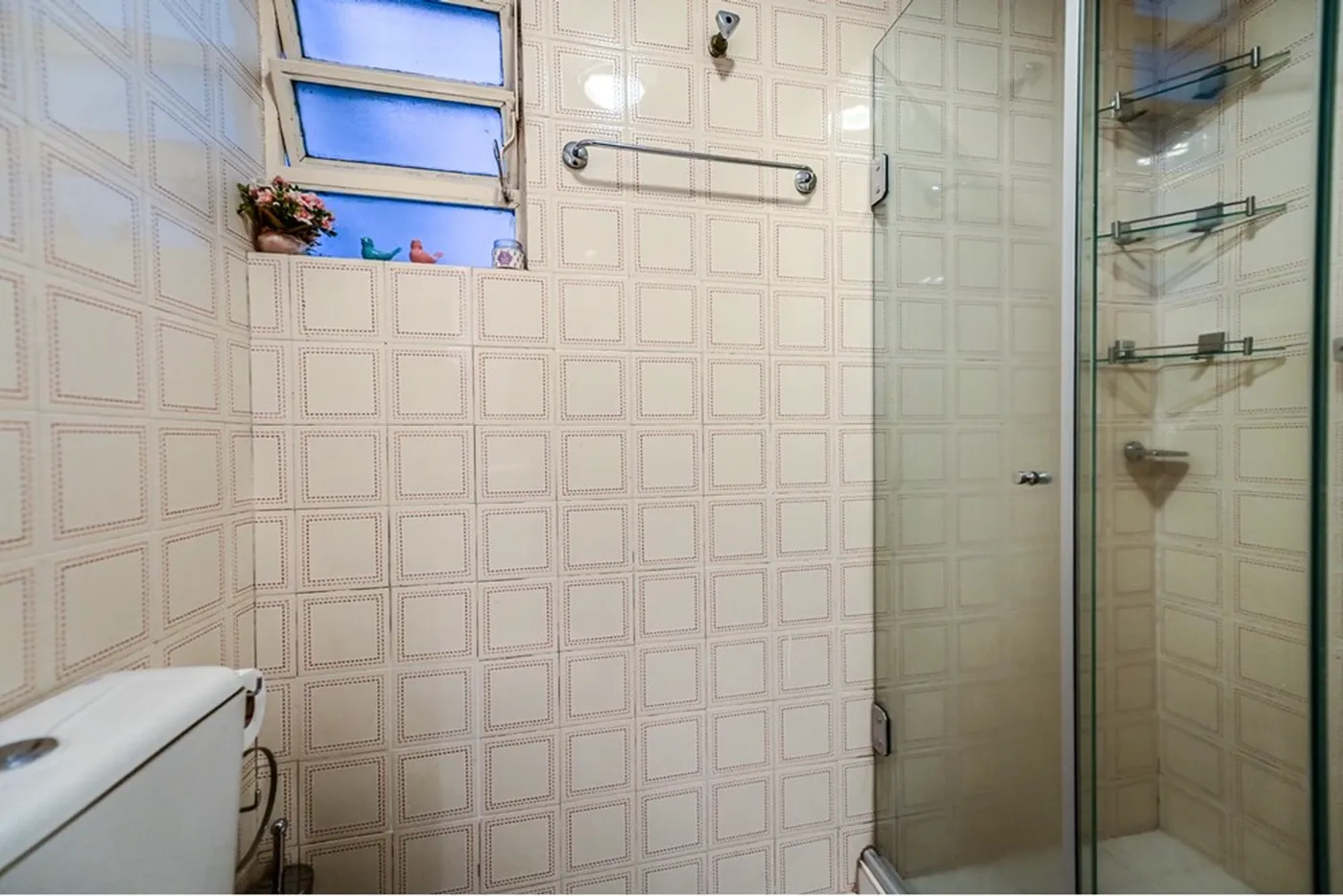 CT 820 Apto 612481037-100 - REMAX Andar de Cima Exclusividades