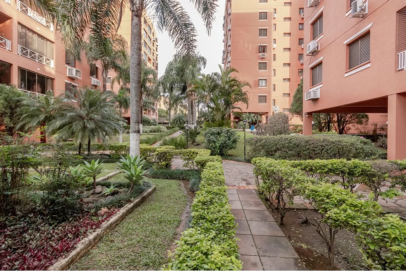 CDPEDS 905 Apto 612481082-48 - REMAX Andar de Cima Exclusividades