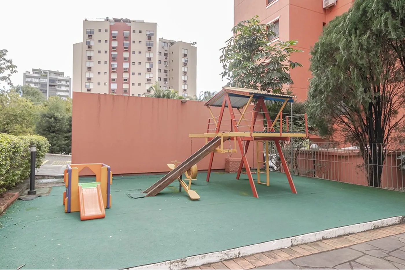 CDPEDS 905 Apto 612481082-48 - REMAX Andar de Cima Exclusividades