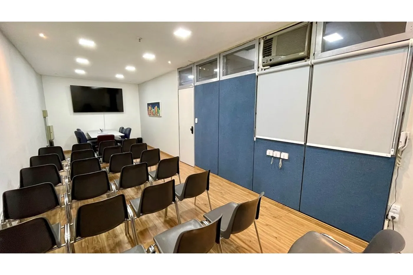 BARN 12 Sala 602241008-55 - REMAX Verti Exclusividades BARN 12 Sala 602241008-55 - REMAX Verti Exclusividades