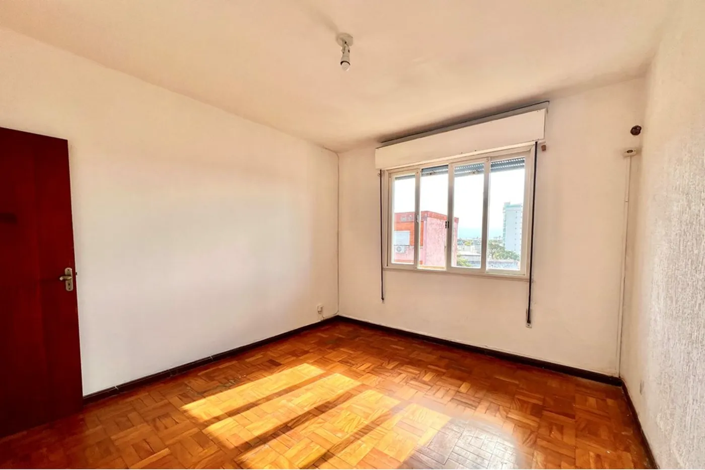MRMDH 15 Apto 610241034-7 - REMAX 520 Exclusividades MRMDH 15 Apto 610241034-7 - REMAX 520 Exclusividades