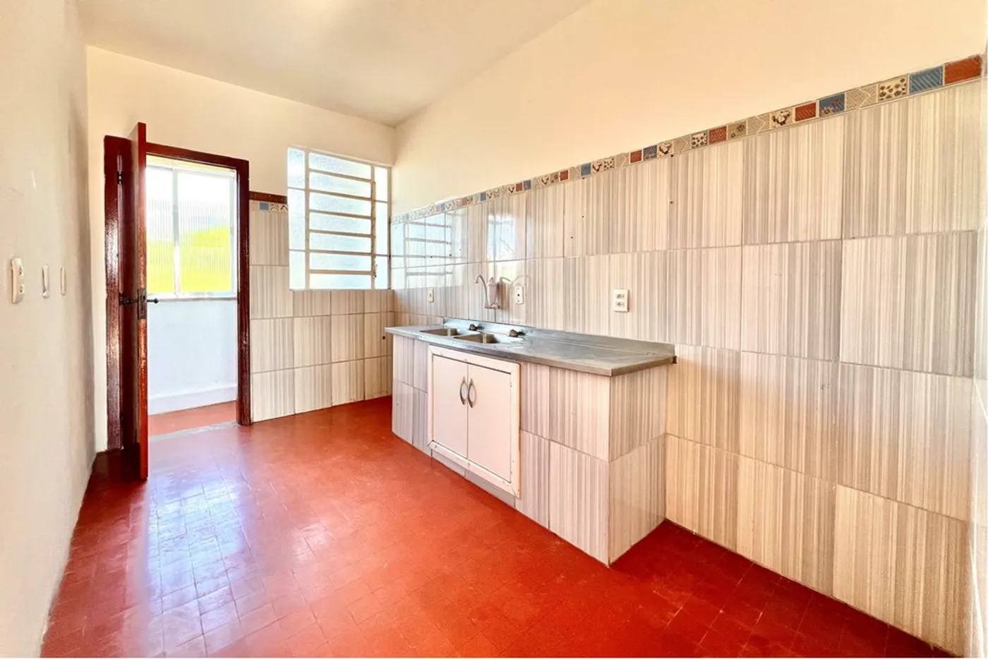 MRMDH 15 Apto 610241034-7 - REMAX 520 Exclusividades MRMDH 15 Apto 610241034-7 - REMAX 520 Exclusividades