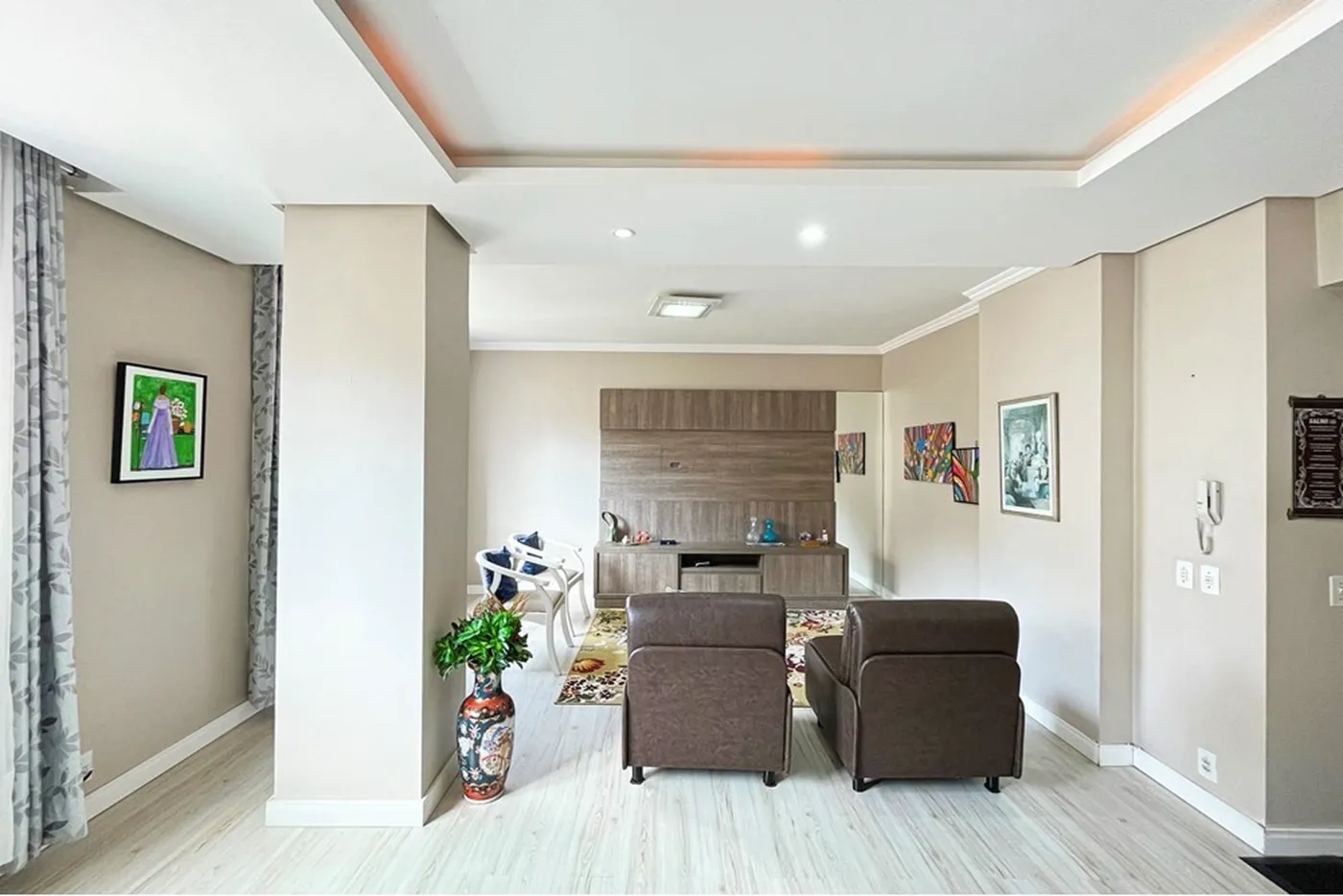 CHDDC 1304 Apto 610291002-116 - REMAX Capital Park Exclusividades