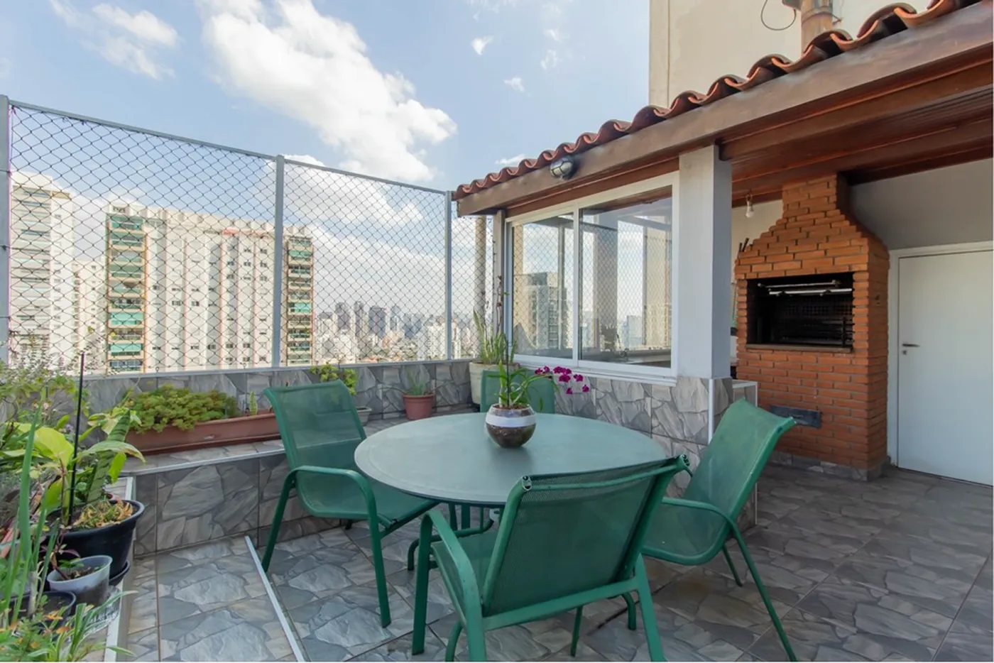 CBGE 195 Apto 601971018-1240 - REMAX Empire Exclusividades CBGE 195 Apto 601971018-1240 - REMAX Empire Exclusividades