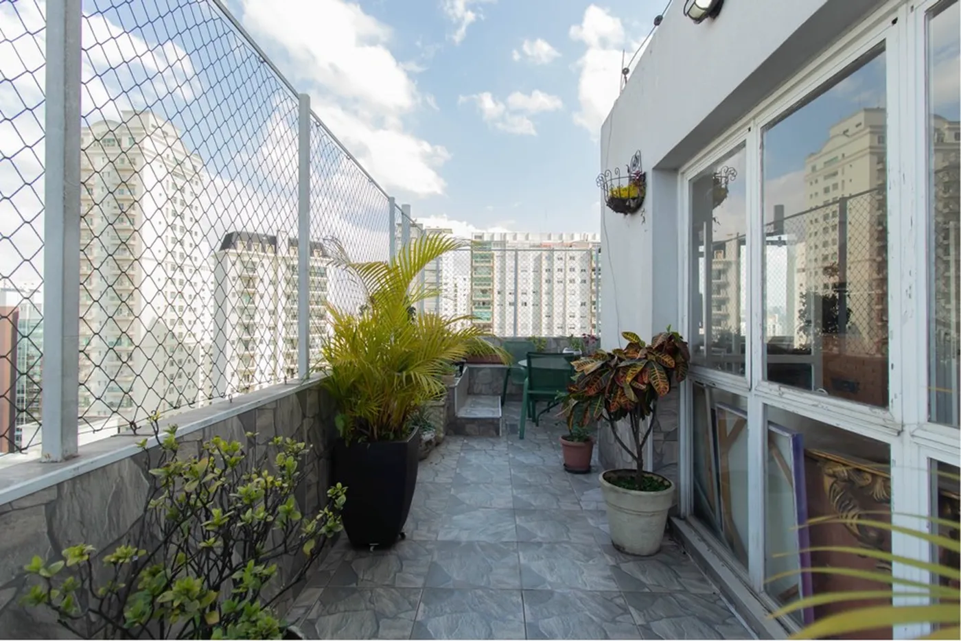 CBGE 195 Apto 601971018-1240 - REMAX Empire Exclusividades CBGE 195 Apto 601971018-1240 - REMAX Empire Exclusividades