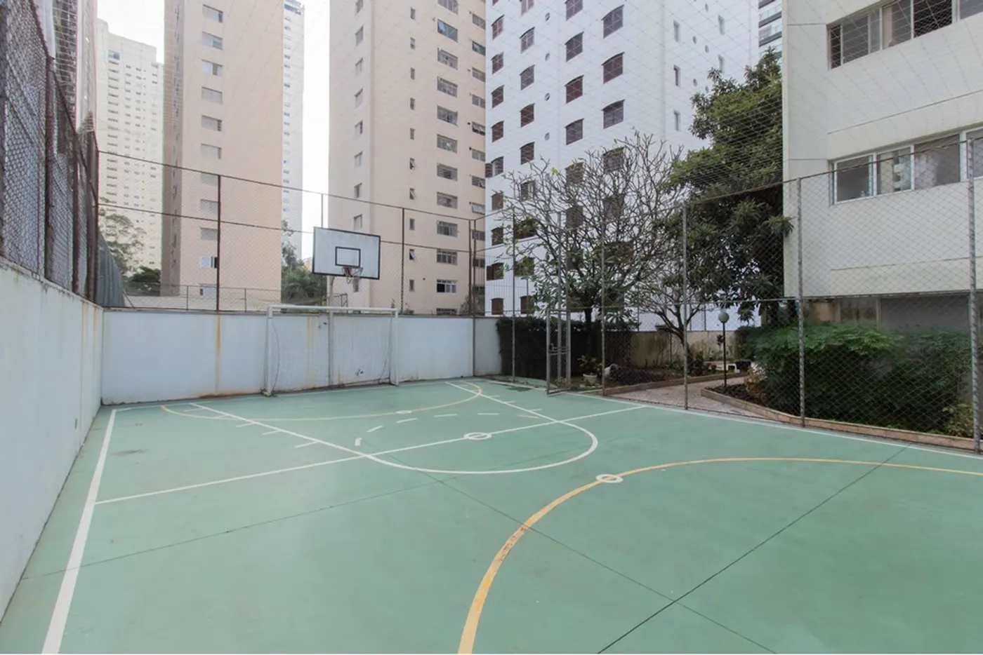 CBGE 195 Apto 601971018-1240 - REMAX Empire Exclusividades CBGE 195 Apto 601971018-1240 - REMAX Empire Exclusividades
