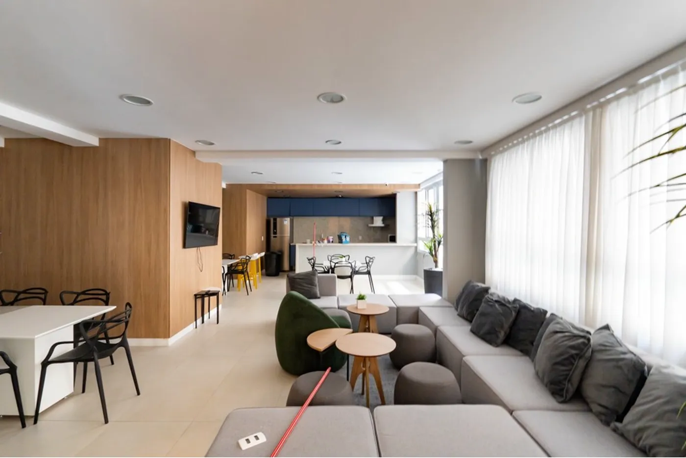 PAG 251 Apto 601241006-50 - REMAX Ville Exclusividades