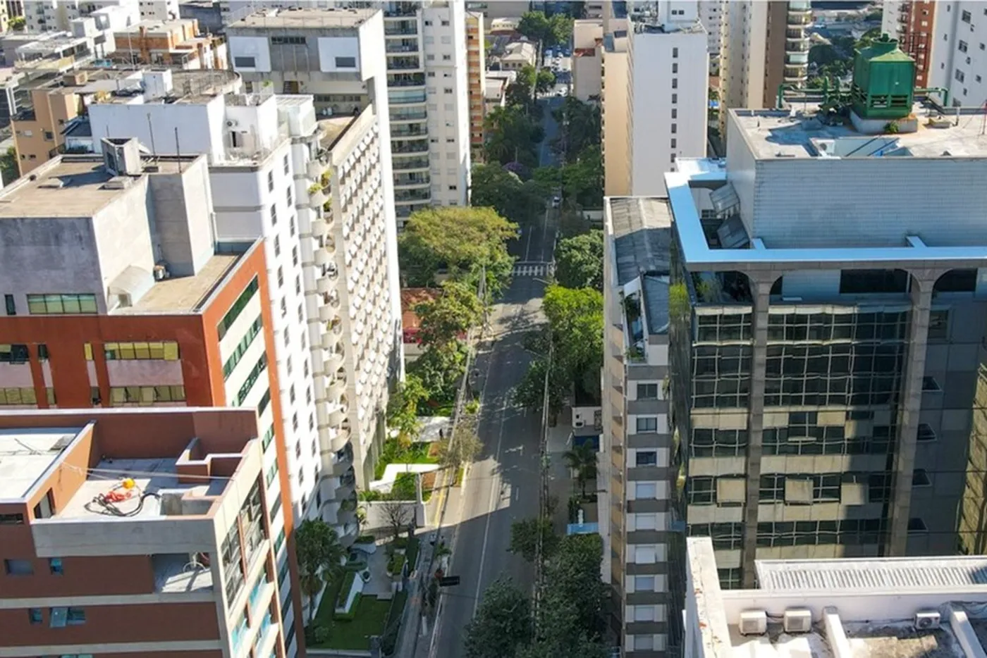 IBT 100 Sala 601241007-72 - REMAX Ville Exclusividades