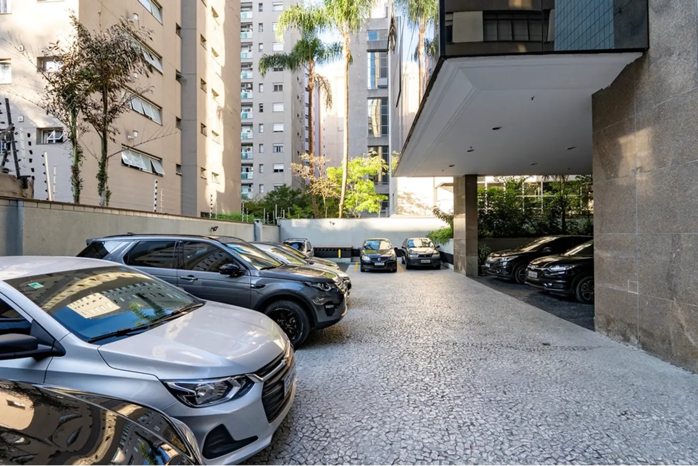 IBT 100 Sala 601241007-72 - REMAX Ville Exclusividades