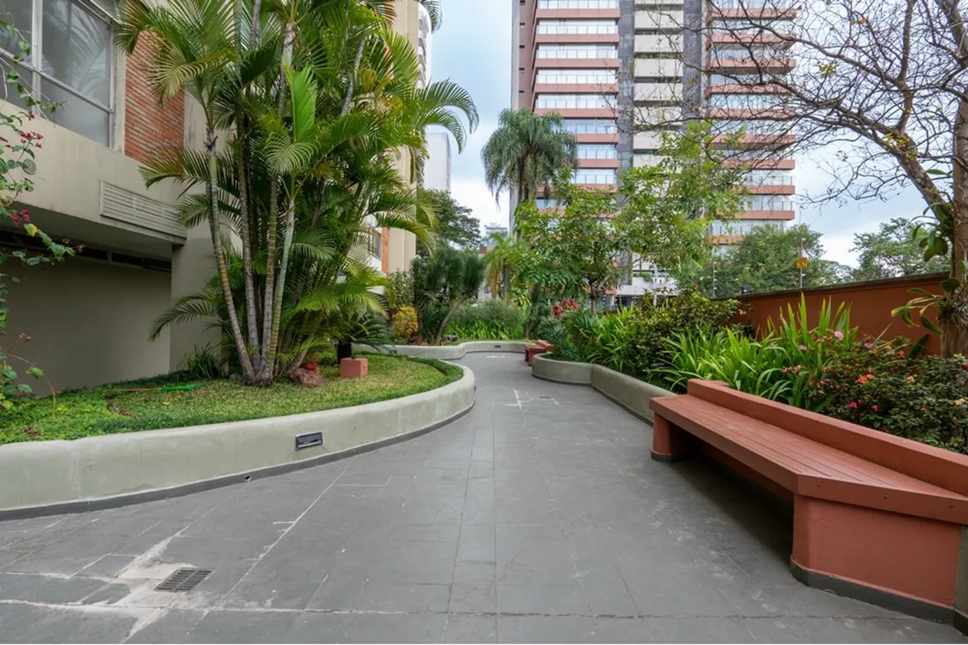 CBBDT 1528 Apto 601241055-8 - REMAX Ville Exclusividades