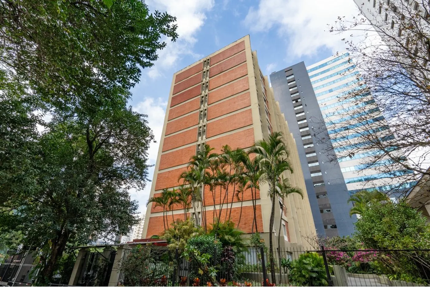 CBBDT 1528 Apto 601241055-8 - REMAX Ville Exclusividades