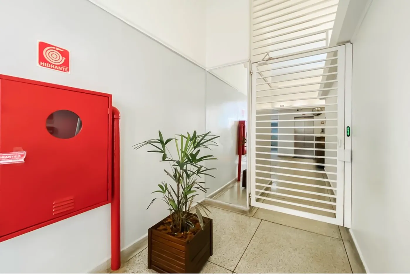 JRI 345 Apto 602291040-5 - REMAX B12 Exclusividades