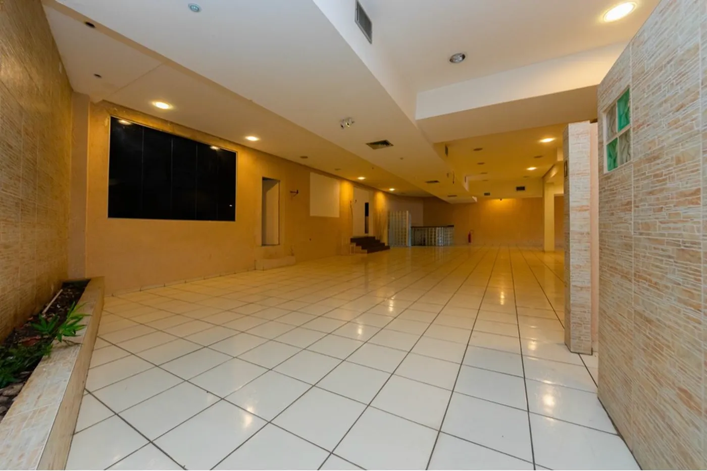 JVCCC 3494 Loja 602291040-8 - REMAX B12 Exclusividades